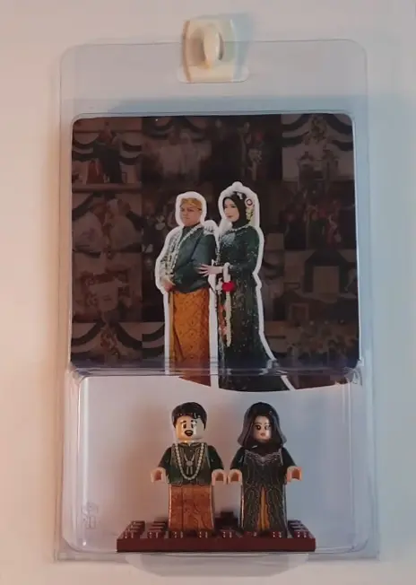 Custom Minifigure, Mika Box - Image 3